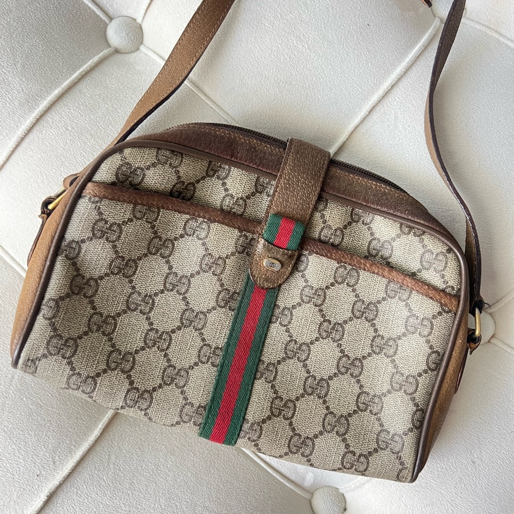 Gucci Vintage Beige and Brown Shoulder Bag with Green and Red Stripe